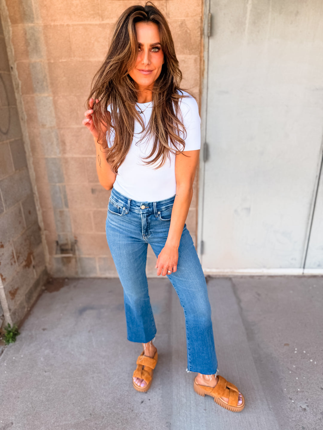 Good American | Soft Tech Good Legs Cropped Mini Boot Jeans - Indigo