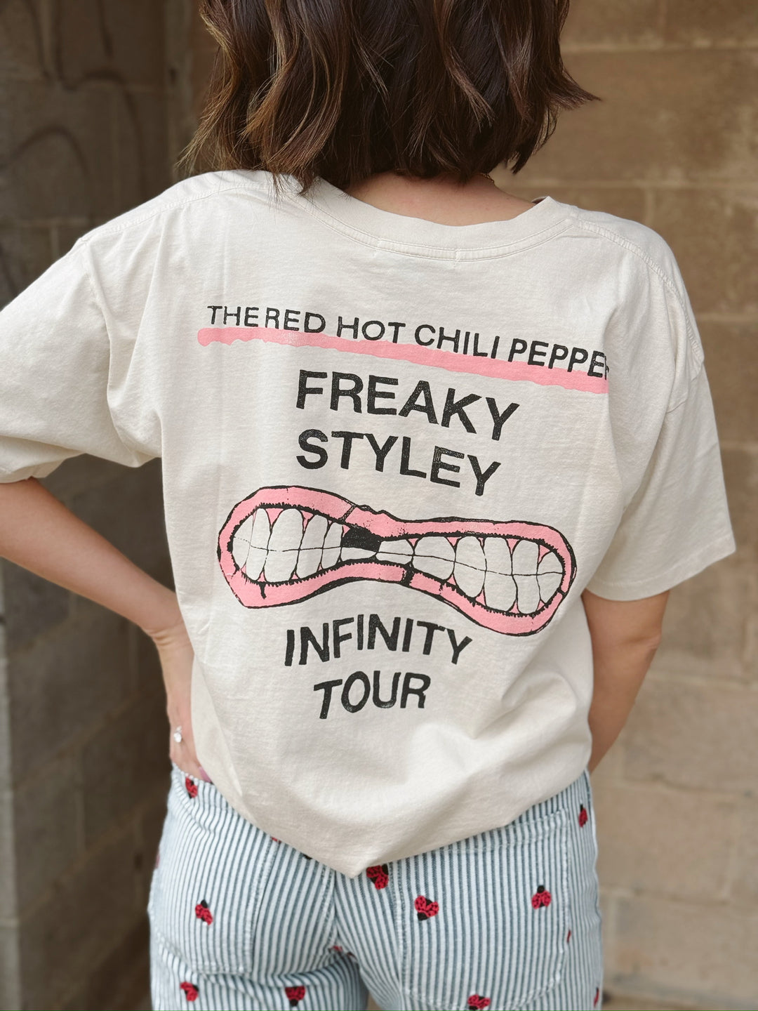 Daydreamer | Red Hot Chili Peppers Freaky Style Merch Tee- Dirty White