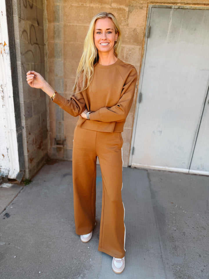 Perfect White Tee | Nell Travel Raglan Long Sleeve Sweatshirt - Mocha