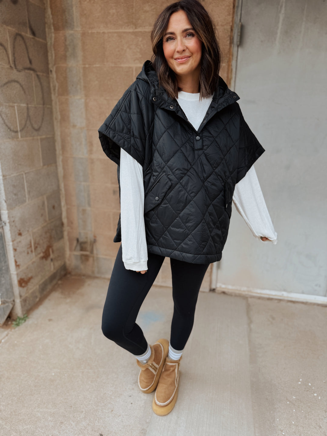 BLACK FRIDAY -Otis Puffer Poncho - Black