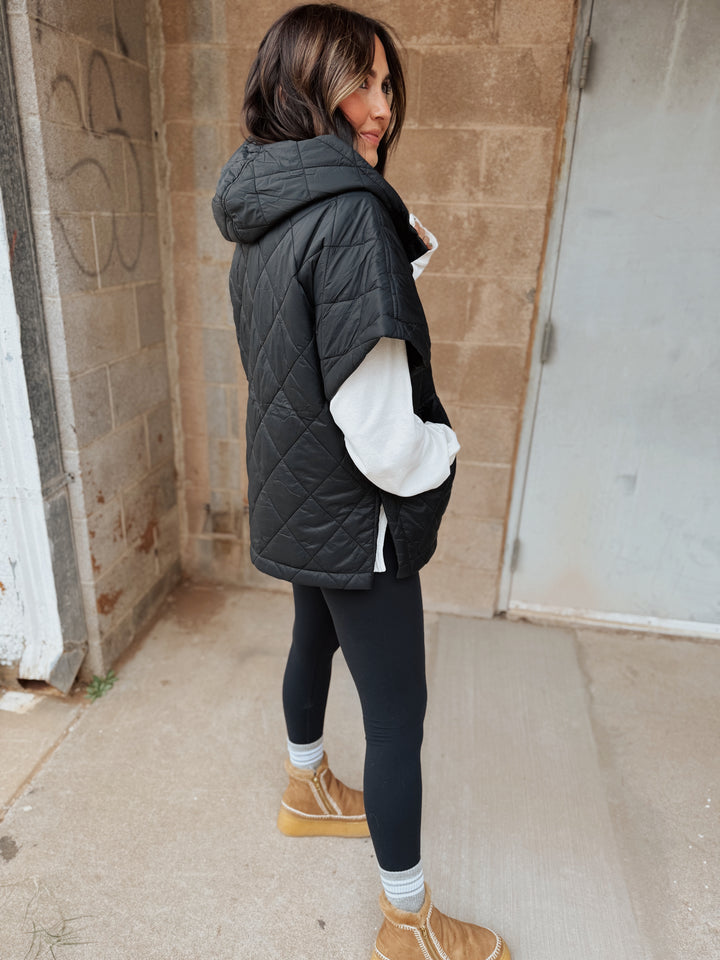 BLACK FRIDAY -Otis Puffer Poncho - Black