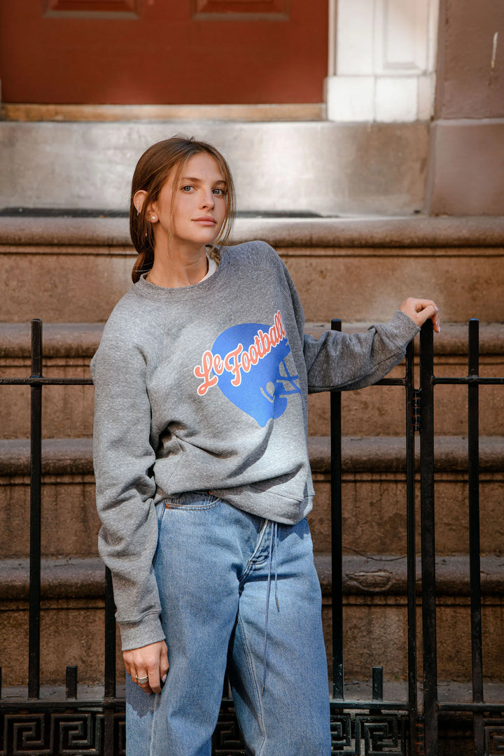 Le Football- Raglan Crew