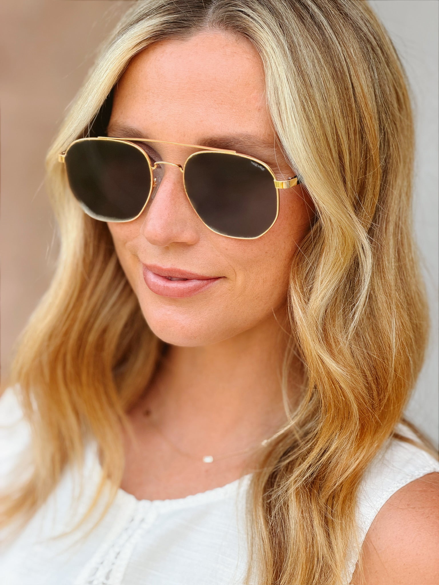 Freyrs | Austin Unisex Sunglasses - Gold/Gray